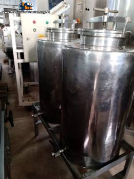 Tanque com 100 L em inox herm�tico