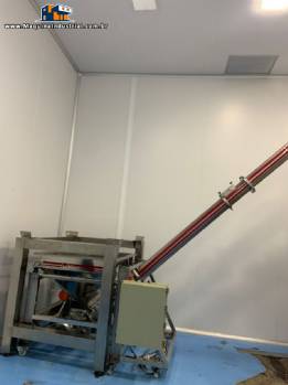 Rosca alimentadora transportadora helicoidal inclinada com silo receptor em inox Maqinox