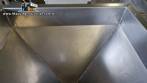 Silo de transferncia com rosca helicoidal transportadora inclinada em inox Maqinox