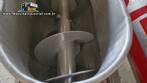 Silo de transferncia com rosca helicoidal transportadora inclinada em inox Maqinox