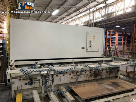 Guilhotina CNC Warcom