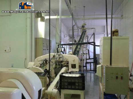 Prensa Jones e reservat�rio de refrigera��o