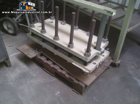 Trocador de calor para 2 est�gios com 12 placas