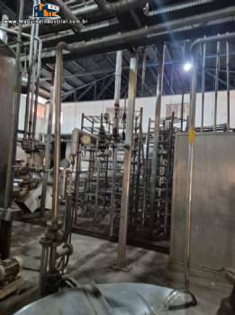 Fabrica linha completa para produ��o de cervejas ZIEMANN LIESS, APV, KHS 10 mil garrafas / hora