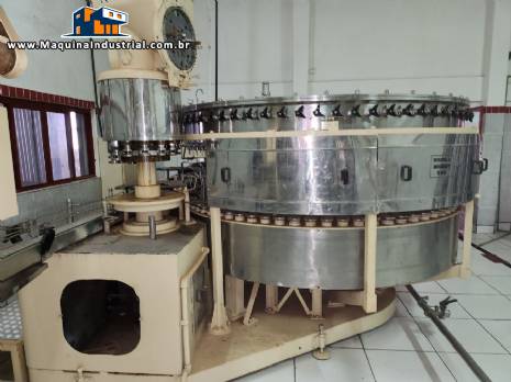 Envasadora autom�tica rotativa para refrigerantes carbonatados com 72 bicos