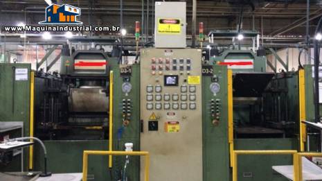 Prensa dupla hidr�ulica para vulcaniza��o de pe�as t�cnicas de borracha TUNG YU 250 toneladas