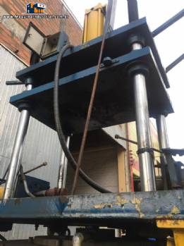 Injetora de alum�nio baixa press�o DJ Fornos