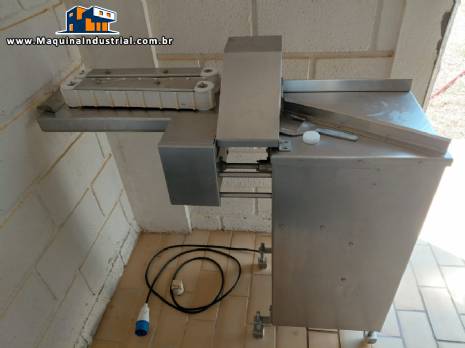 Amarradeira de lingui�a em inox Perini 500 kg por hora