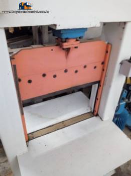 Guilhotina hidr�ulica para borracha RM M�quinas