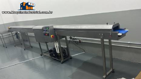 Cobrideira com t�nel de resfriamento de chocolate coberturas com decorador AGUIATECH