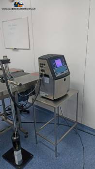 Esteira transportadora com datador e mesa em inox de apoio 10 metros RHANAS