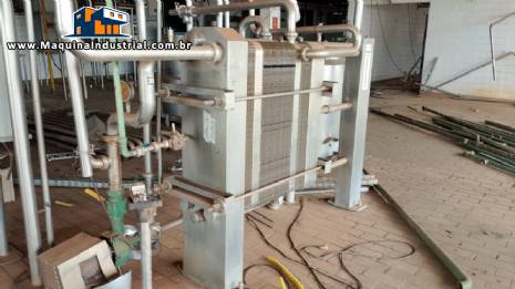 Pasteurizador trocador de calor a placas em aço inox Brasholanda Pasteurizador trocador de calor a placas em aço inox Brasholanda