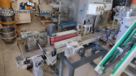 Rotuladora para frascos potes cilíndrico Bauch Campos Rotuladora para frascos potes cilíndrico Bauch Campos